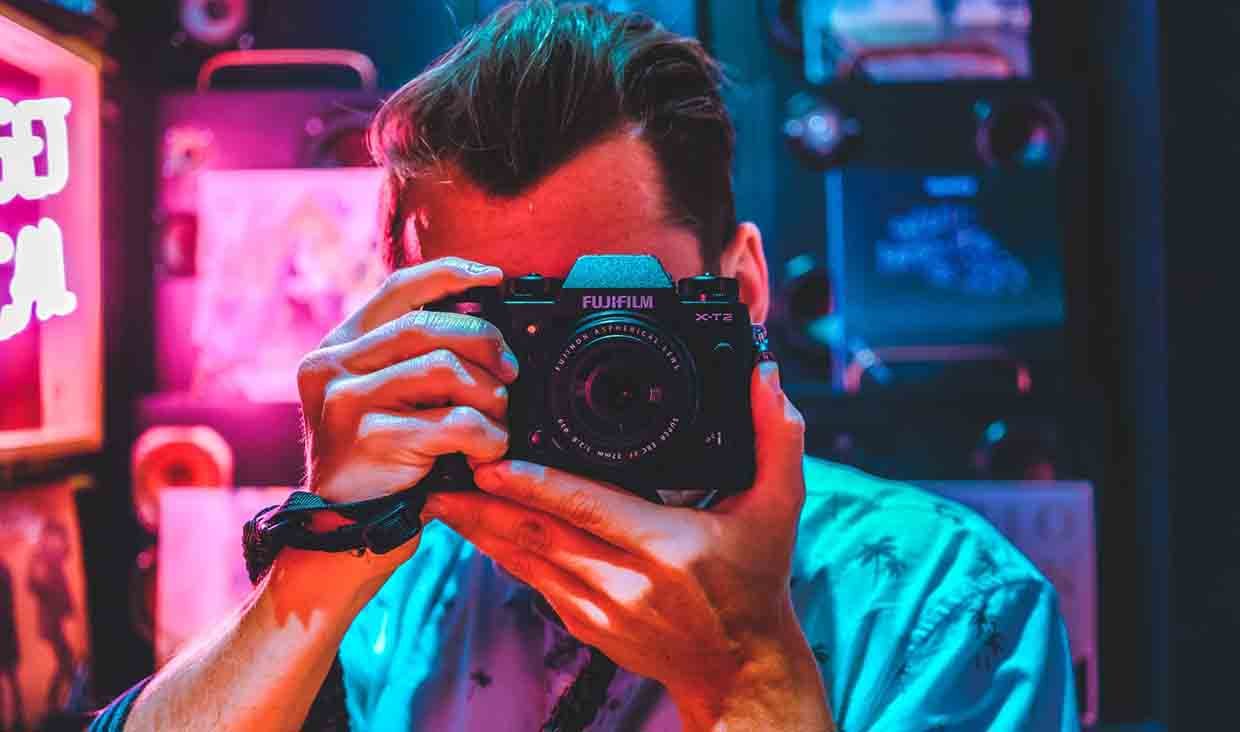 Nih Kamera Mirrorless Terbaik Buat Traveling